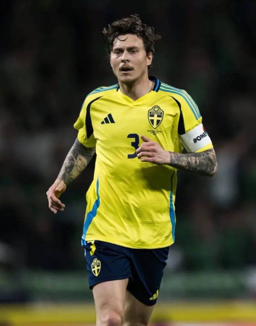 曼联八朝元老暗示下家，效力红魔很舒服待到合同期满！一人或接班